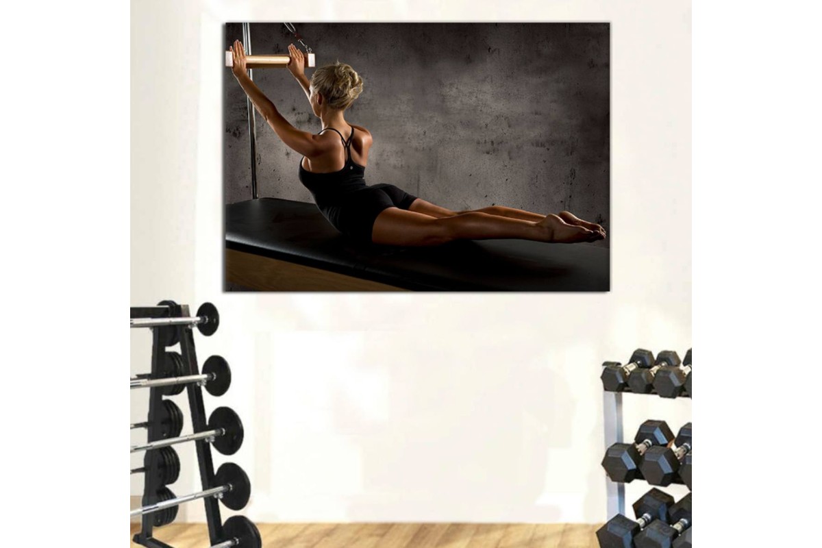 Tptsrss11 - Pilates Stüdyosu Dekorasyonu, Grup Pilates, Aletli Pilates Yapan Kadın Kanvas Tablo